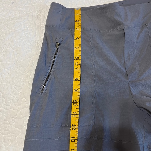 Athleta Women's Gray Shorts 6 - Picture 2 of 13